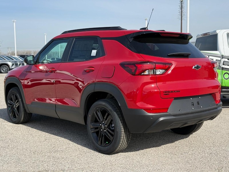 Chevrolet TrailBlazer Vehicle Full-screen Gallery Image 3