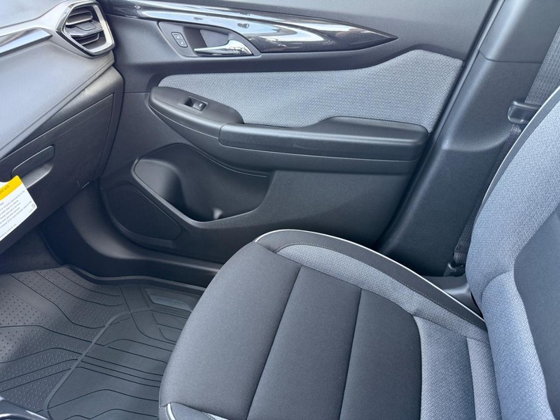 Chevrolet TrailBlazer Vehicle Full-screen Gallery Image 16