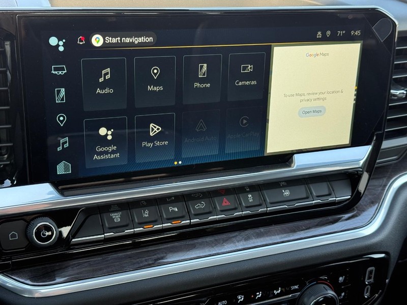 Chevrolet Silverado 3500HD Vehicle Full-screen Gallery Image 12