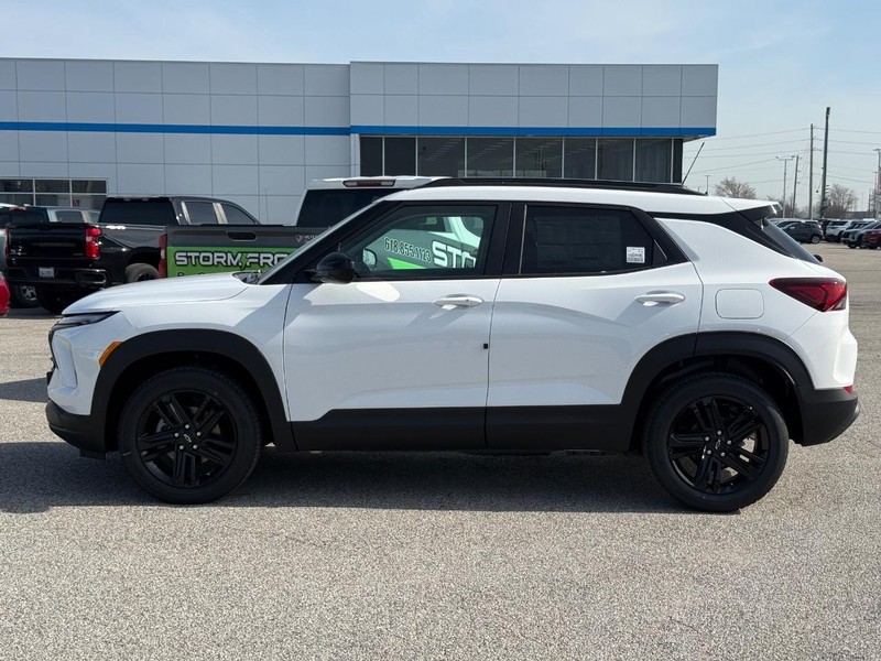 Chevrolet TrailBlazer Vehicle Full-screen Gallery Image 2