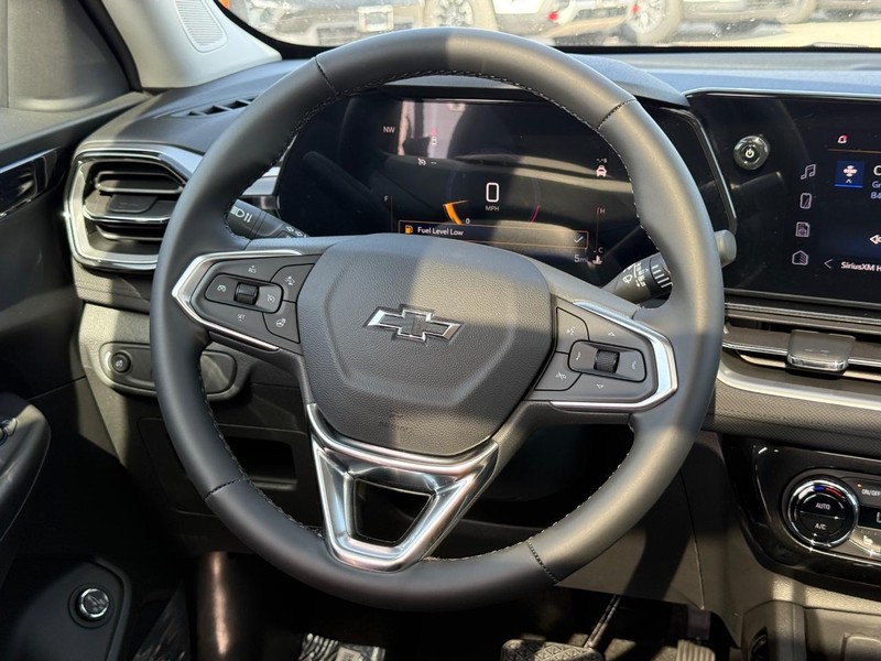 Chevrolet TrailBlazer Vehicle Full-screen Gallery Image 8