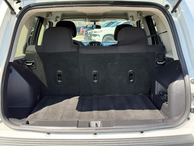 Jeep Patriot Vehicle Full-screen Gallery Image 6