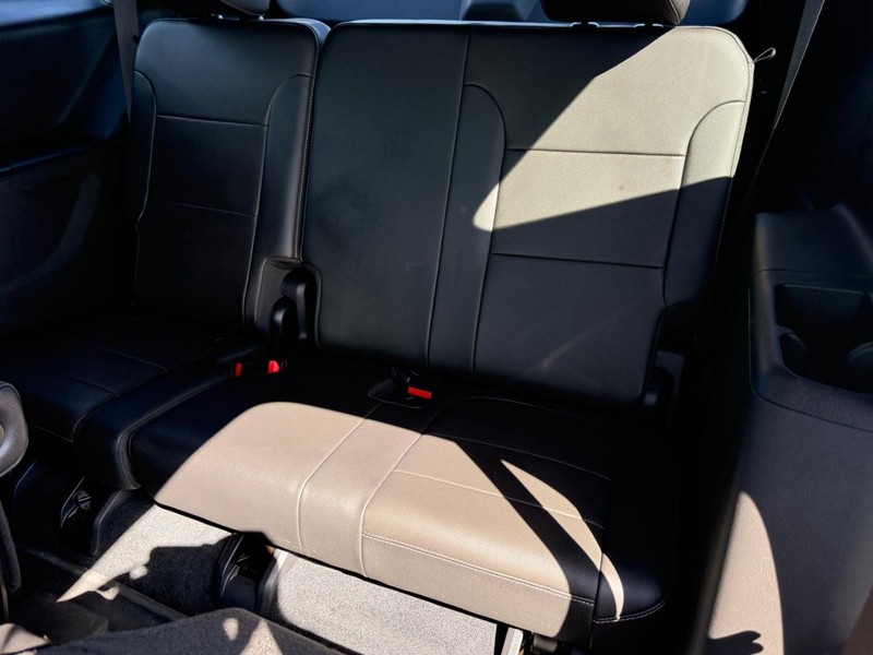 Chevrolet Traverse Vehicle Full-screen Gallery Image 10