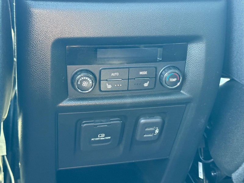 Chevrolet Traverse Vehicle Full-screen Gallery Image 13