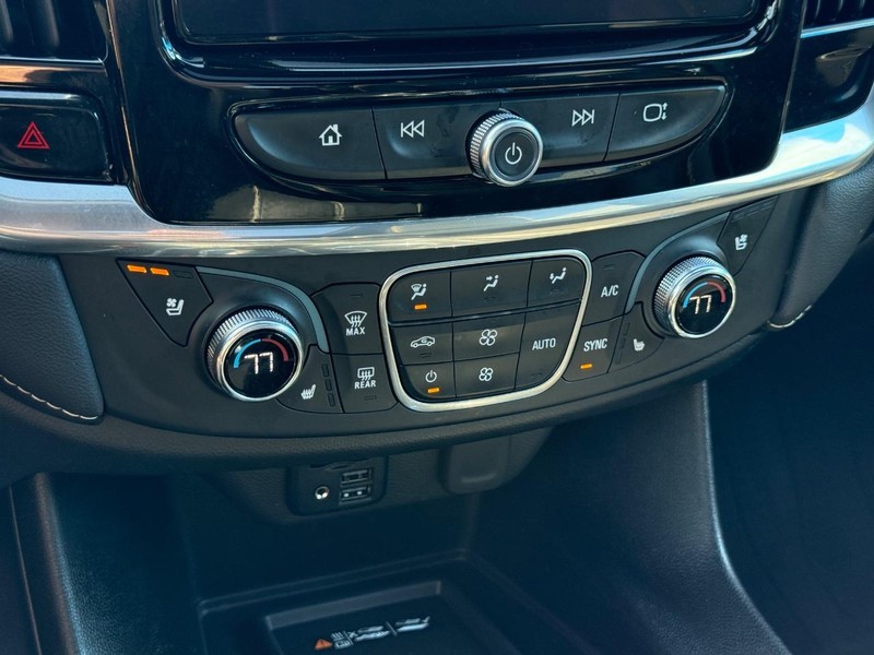 Chevrolet Traverse Vehicle Full-screen Gallery Image 21