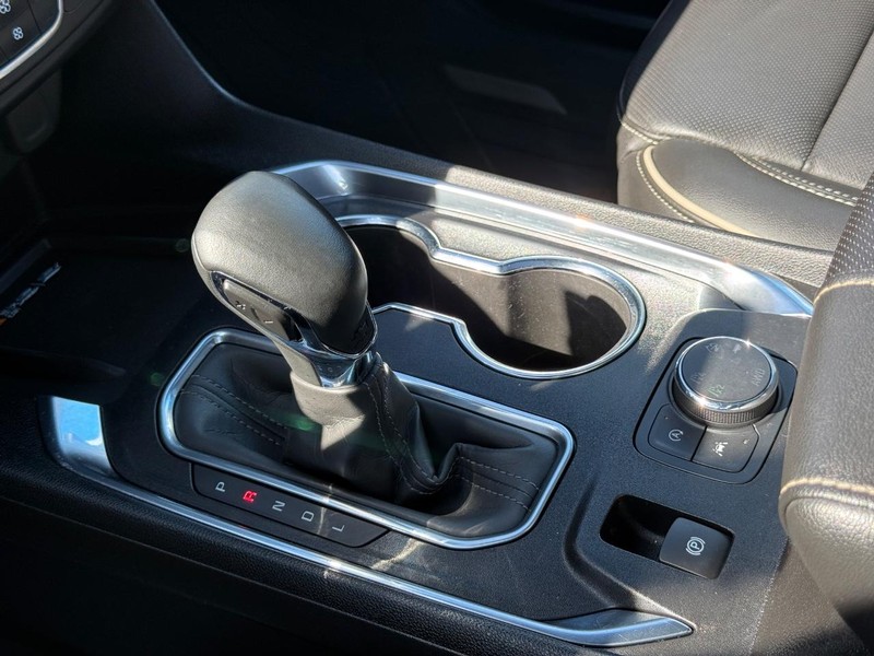 Chevrolet Traverse Vehicle Full-screen Gallery Image 22