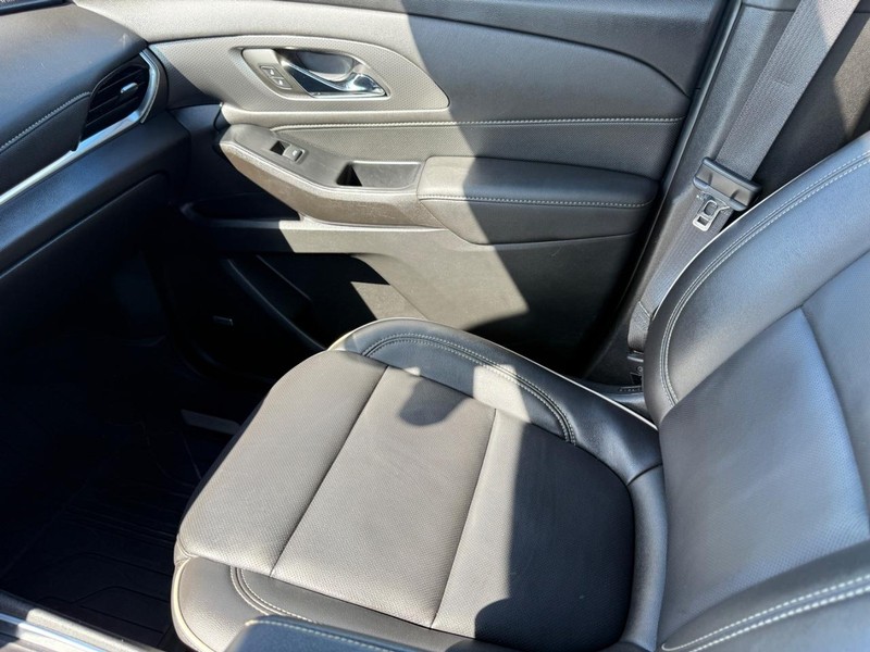 Chevrolet Traverse Vehicle Full-screen Gallery Image 23