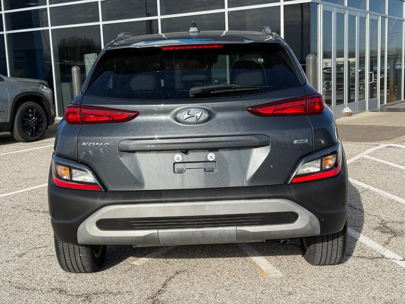 Hyundai Kona Vehicle Full-screen Gallery Image 4
