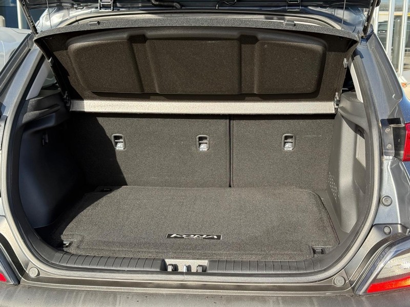 Hyundai Kona Vehicle Full-screen Gallery Image 6