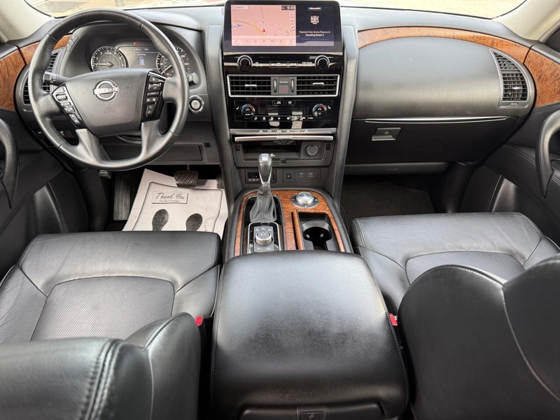 Nissan Armada Vehicle Full-screen Gallery Image 13