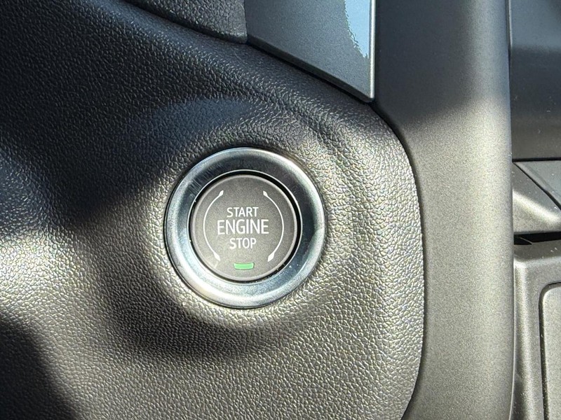 Chevrolet Silverado 1500 Vehicle Full-screen Gallery Image 6