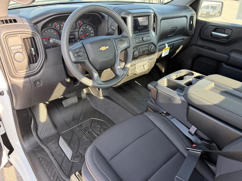 Chevrolet Silverado 1500 Vehicle Full-screen Gallery Image 11