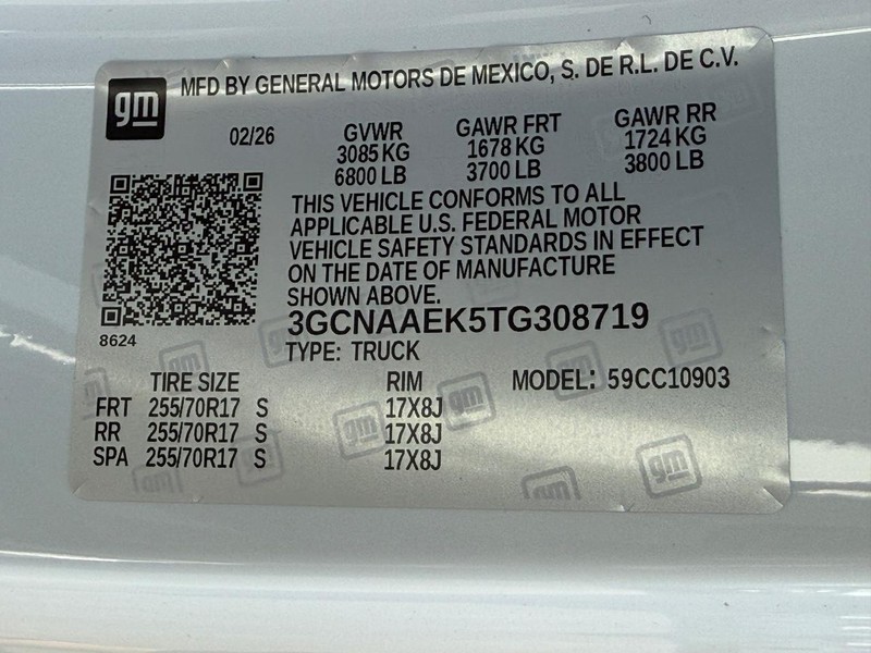 Chevrolet Silverado 1500 Vehicle Full-screen Gallery Image 15