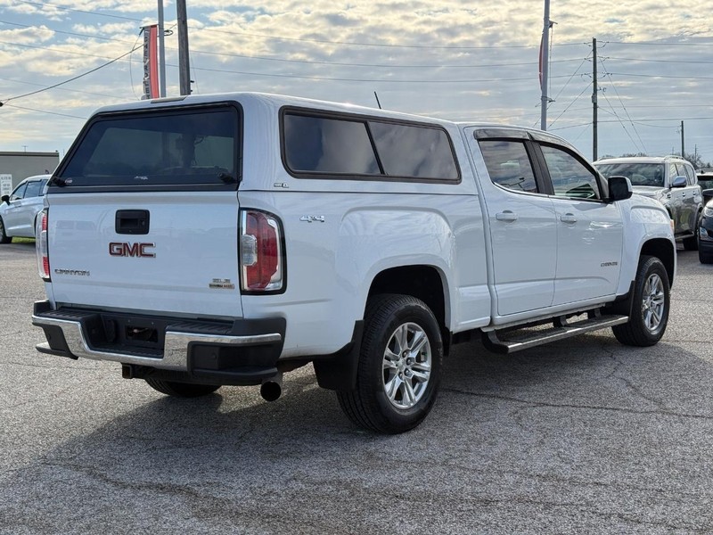 GMC Canyon Vehicle Full-screen Gallery Image 5