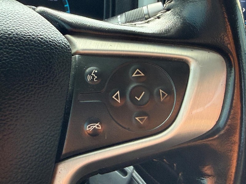 GMC Canyon Vehicle Full-screen Gallery Image 14