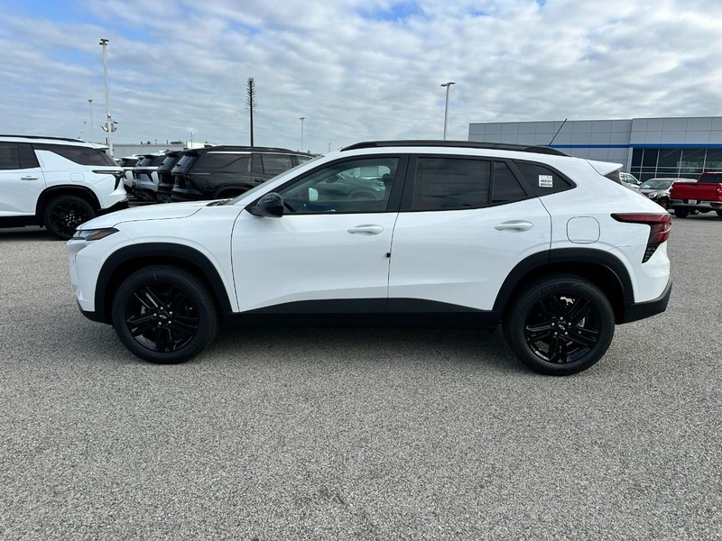 Chevrolet Trax Vehicle Full-screen Gallery Image 2