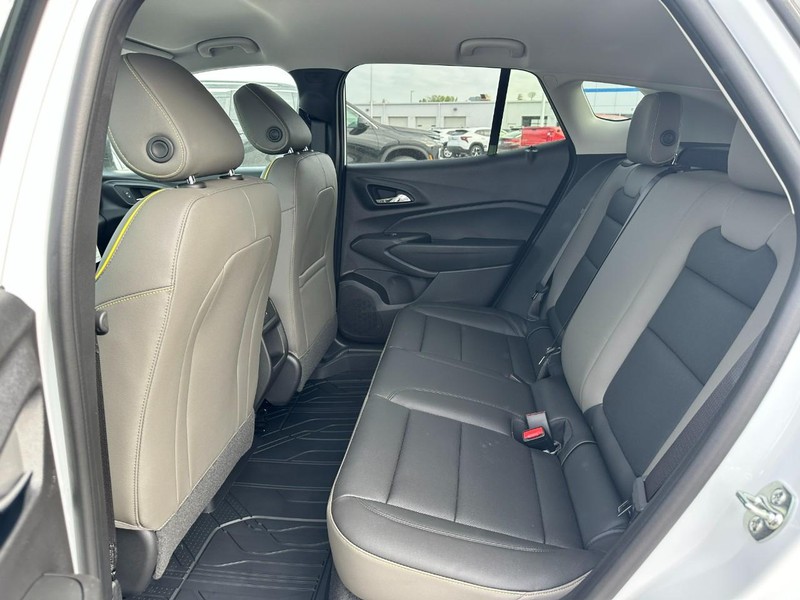 Chevrolet Trax Vehicle Full-screen Gallery Image 4