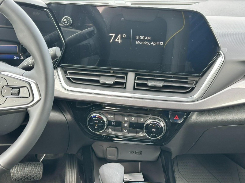 Chevrolet Trax Vehicle Full-screen Gallery Image 7