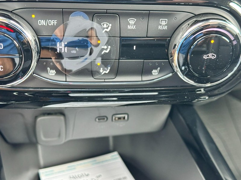 Chevrolet Trax Vehicle Full-screen Gallery Image 13