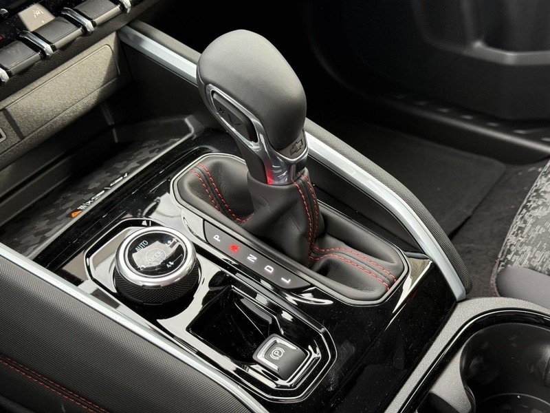 Chevrolet Colorado Vehicle Full-screen Gallery Image 13