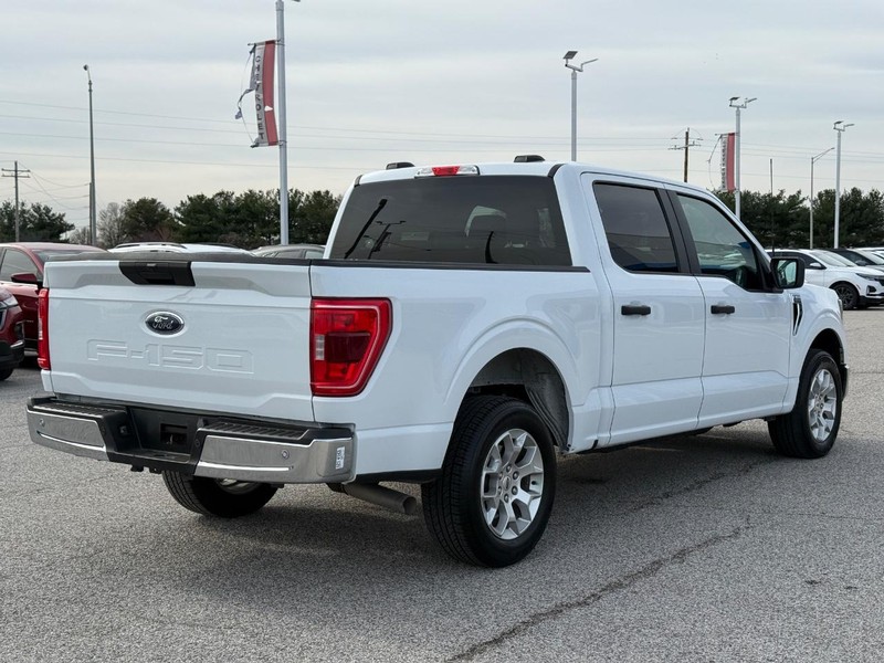 Ford F-150 Vehicle Full-screen Gallery Image 5
