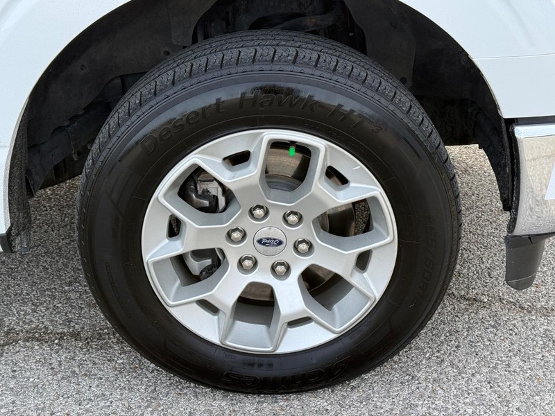 Ford F-150 Vehicle Full-screen Gallery Image 8