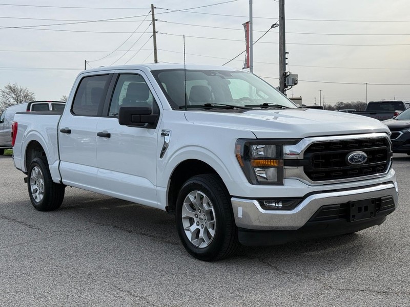 Ford F-150 Vehicle Full-screen Gallery Image 9