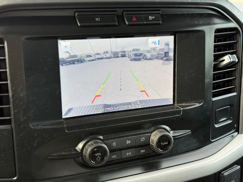 Ford F-150 Vehicle Full-screen Gallery Image 17