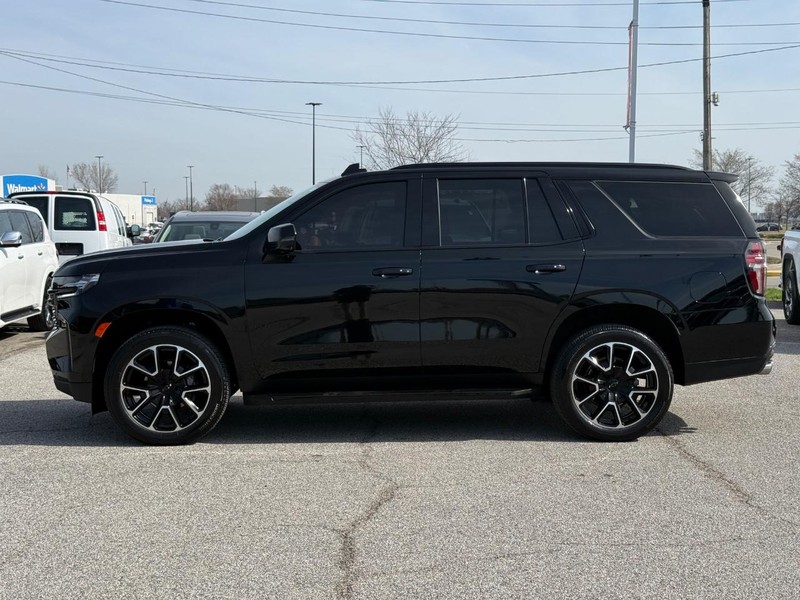 Chevrolet Tahoe Vehicle Full-screen Gallery Image 2