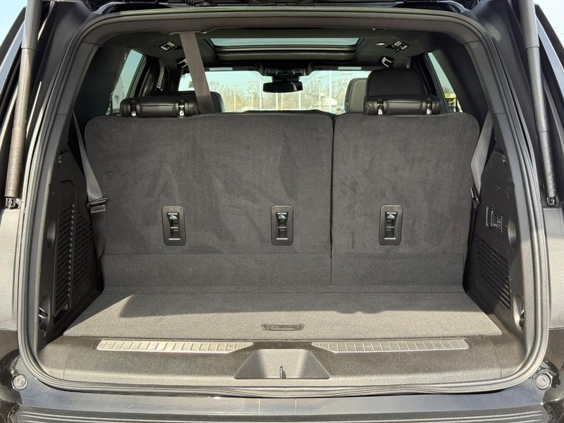 Chevrolet Tahoe Vehicle Full-screen Gallery Image 6