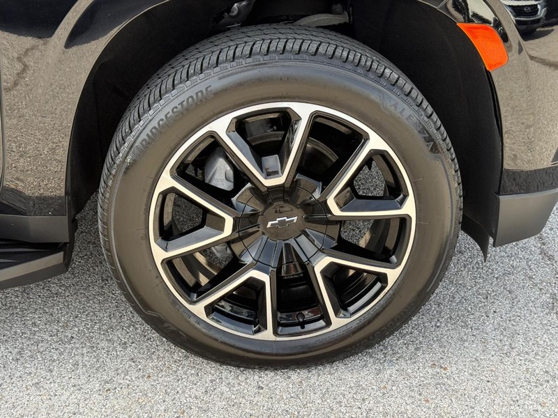 Chevrolet Tahoe Vehicle Full-screen Gallery Image 7