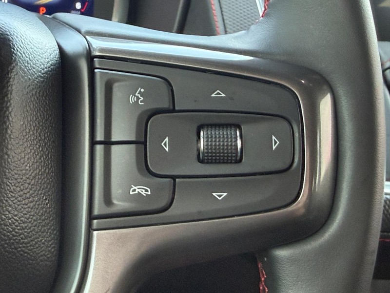 Chevrolet Tahoe Vehicle Full-screen Gallery Image 17