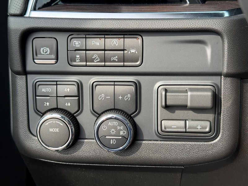 Chevrolet Tahoe Vehicle Full-screen Gallery Image 19