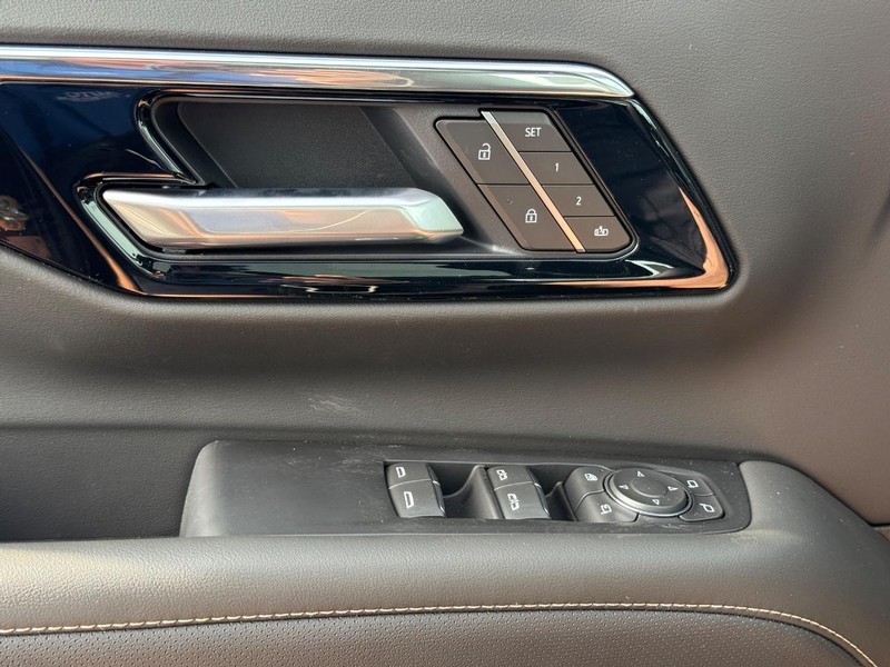 Chevrolet Tahoe Vehicle Full-screen Gallery Image 20