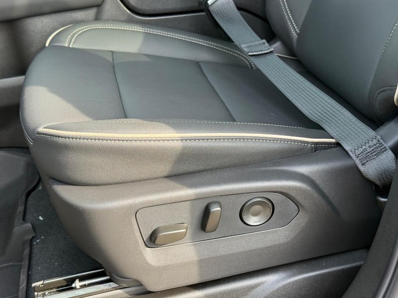Chevrolet Tahoe Vehicle Full-screen Gallery Image 21
