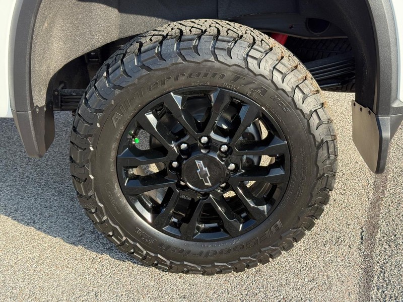 Chevrolet Silverado 2500HD Vehicle Full-screen Gallery Image 4