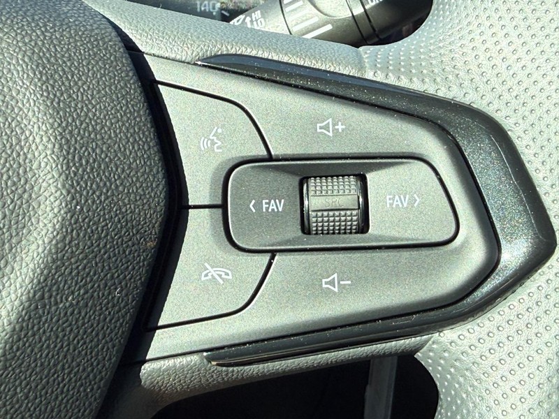 Chevrolet Trax Vehicle Full-screen Gallery Image 9