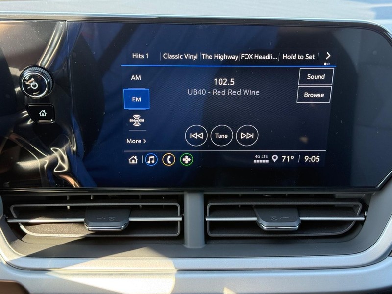 Chevrolet Trax Vehicle Full-screen Gallery Image 10