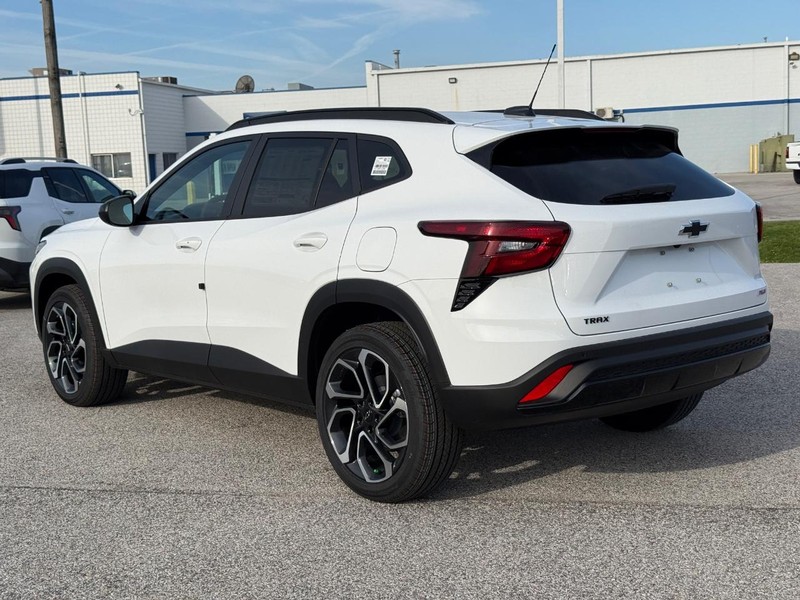 Chevrolet Trax Vehicle Full-screen Gallery Image 3