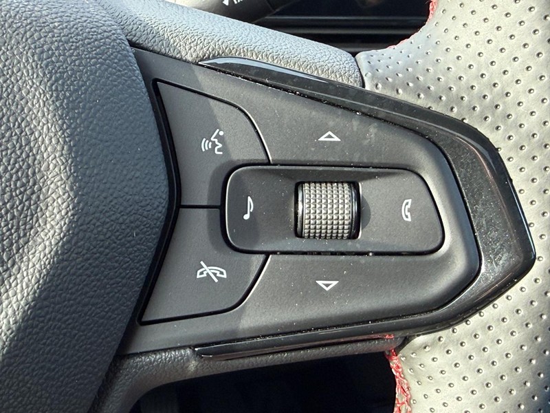 Chevrolet Trax Vehicle Full-screen Gallery Image 10