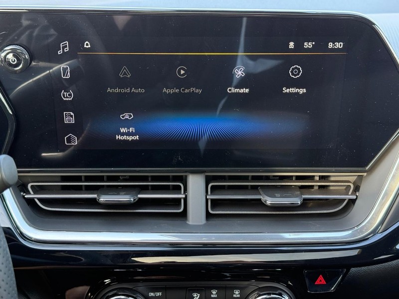 Chevrolet Trax Vehicle Full-screen Gallery Image 13