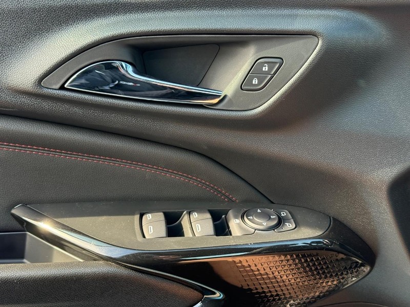 Chevrolet Trax Vehicle Full-screen Gallery Image 18