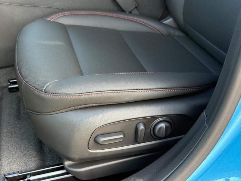 Chevrolet Trax Vehicle Full-screen Gallery Image 19