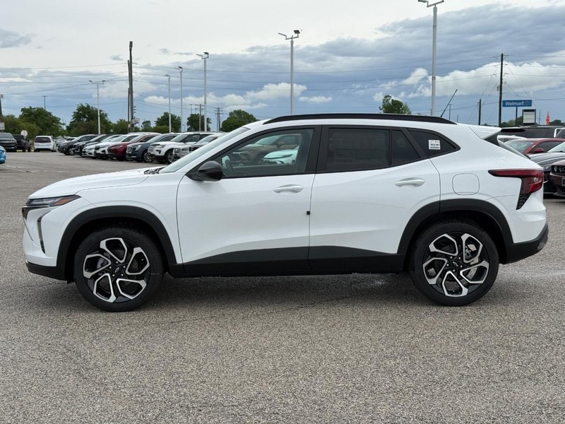Chevrolet Trax Vehicle Full-screen Gallery Image 2