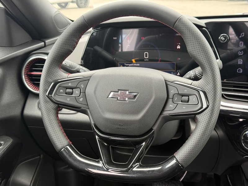 Chevrolet Trax Vehicle Full-screen Gallery Image 8