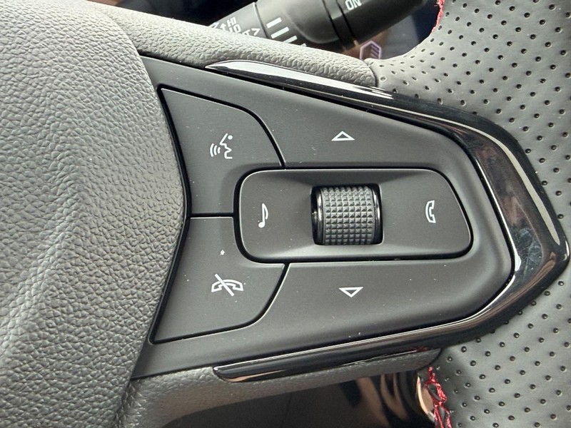 Chevrolet Trax Vehicle Full-screen Gallery Image 10