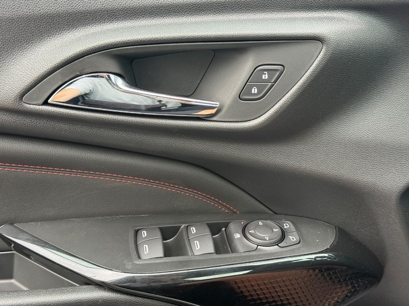 Chevrolet Trax Vehicle Full-screen Gallery Image 17