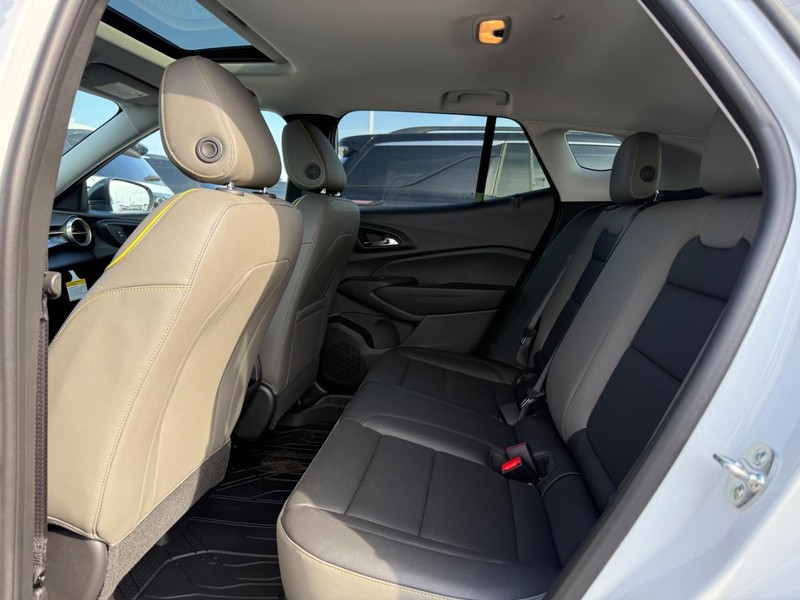 Chevrolet Trax Vehicle Full-screen Gallery Image 5