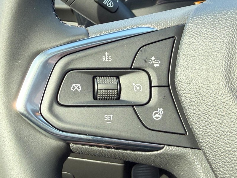 Chevrolet Trax Vehicle Full-screen Gallery Image 9