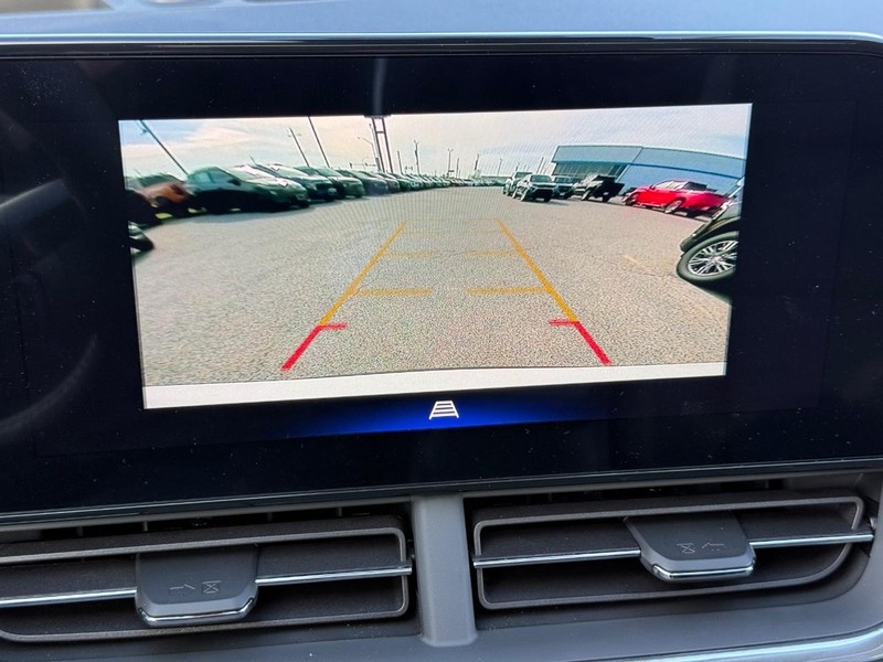 Chevrolet Trax Vehicle Full-screen Gallery Image 13